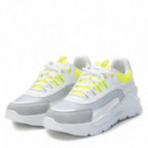 Sneakers σε κίτρινο χρώμα, με κορδόνια και χρωματιστές λεπτομέρειες, για κορίτσι XTI 107828 