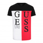 Βαμβακερό μπλουζάκι με επιγραφή σε μαύρο χρώμα για αγόρια, σε λευκό και κόκκινο χρώμα Guess 176358 