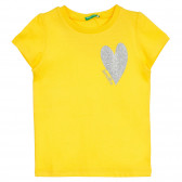 Βαμβακερό μπλουζάκι με καρδιά, κίτρινο Benetton 224851 