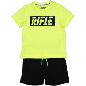 Σετ με βαμβακερό μπλουζάκι και σορτς για μωρά σε πράσινο και μαύρο Rifle 230993 