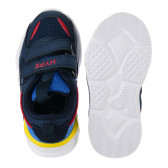 Αθλητικά παπούτσια με κόκκινες πινελιές για μωρό, μπλε HYPE 240479 3