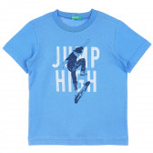 Βαμβακερό μπλουζάκι με γραφική εκτύπωση και επιγραφή Jump High, μπλε Benetton 241218 1