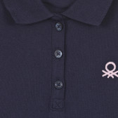 Βαμβακερή μπλούζα με κοντά μανίκια και γιακά για ένα μωρό, σε σκούρο μπλε χρώμα. Benetton 243267 4