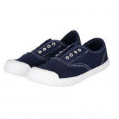 Πάνινα παπούτσια με λευκές λεπτομέρειες, σε σκούρο μπλε Chicco 257805 