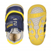 Πάνινα παπούτσια με κίτρινες λεπτομέρειες, σε σκούρο μπλε χρώμα Chicco 257816 3