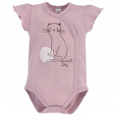 Βαμβακερό σώμα με γραφική εκτύπωση για ένα μωρό, ροζ. Pinokio 258024 