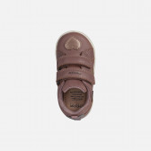Αθλητικά παπούτσια με κεντημένες καρδιές, σε ροζ χρώμα Geox 283142 5