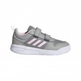Γκρι αθλητικά παπούτσια Adidas Tensaur C με ροζ λεπτομέρειες Adidas 286646 2