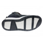 Ψηλά αθλητικά παπούτσια με καφέ λεπτομέρειες, σε σκούρο μπλε χρώμα Beppi 297349 2