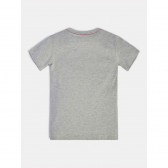 Guess βαμβακερό μπλουζάκι σε γκρι χρώμα με τριγωνική στάμπα Guess 322451 2