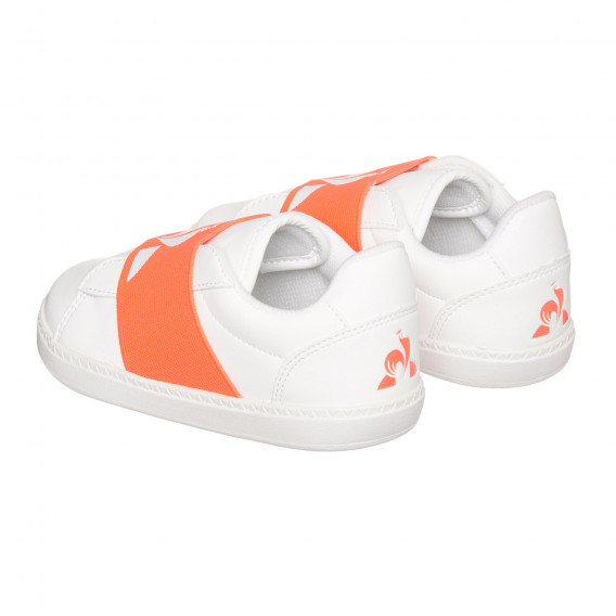 Λευκά αθλητικά παπούτσια με πορτοκαλί λεπτομέρειες και το λογότυπο της μάρκας Le coq sportif 332601 3