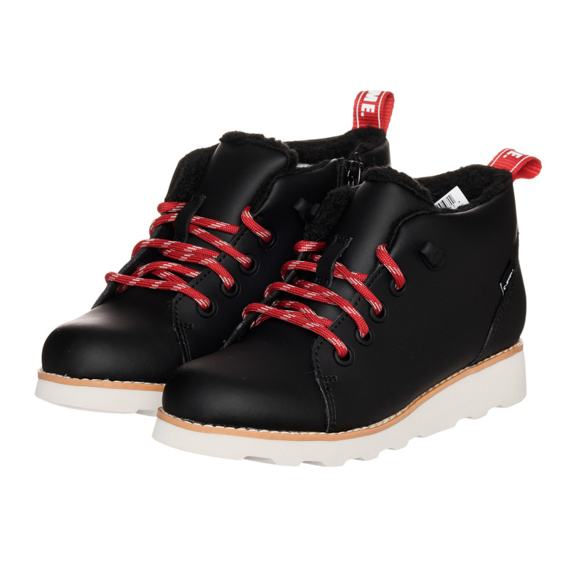 Μαύρες χειμερινές μπότες με κόκκινες λεπτομέρειες  332881
