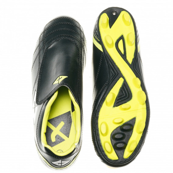 Μαύρα παπούτσια ποδοσφαίρου με κίτρινες λεπτομέρειες και λευκό λογότυπο Athlitech 63311 3